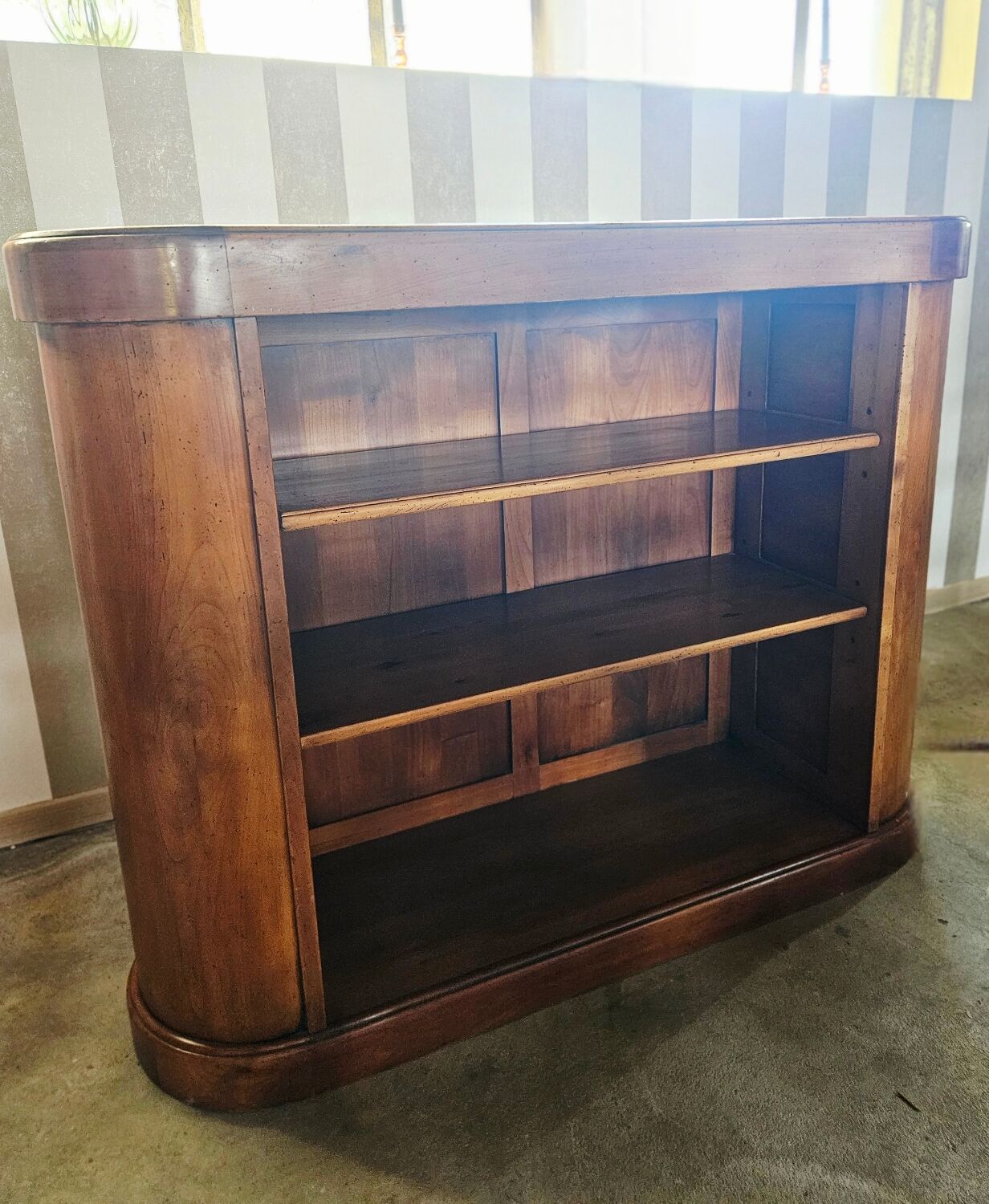 Old solid wood bar with glass top – character counter –