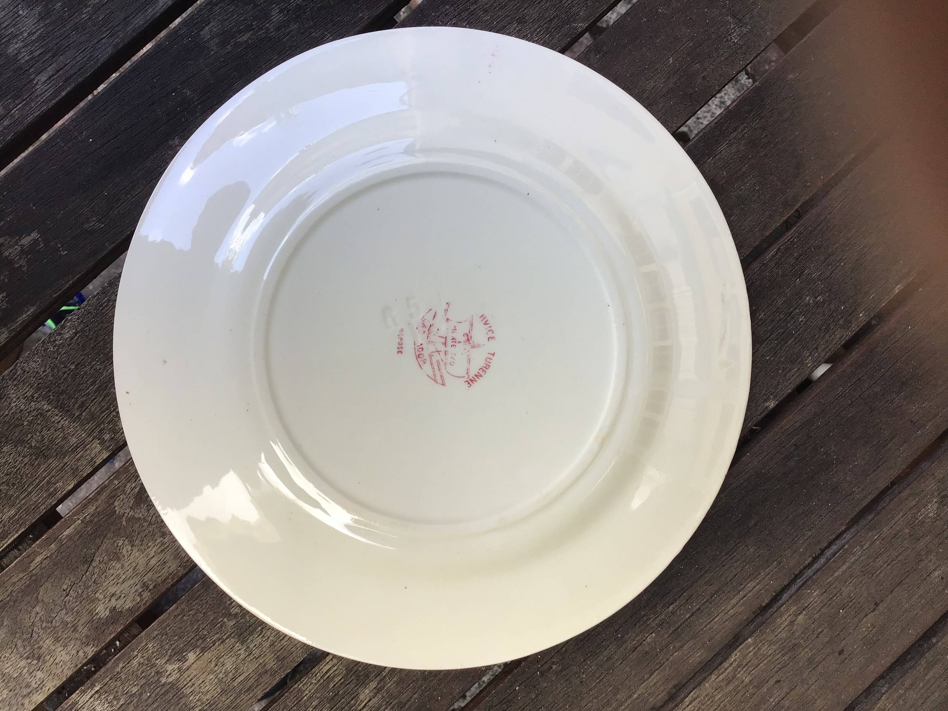 Assiettes à dessert « Turenne » de Creil et Montereau