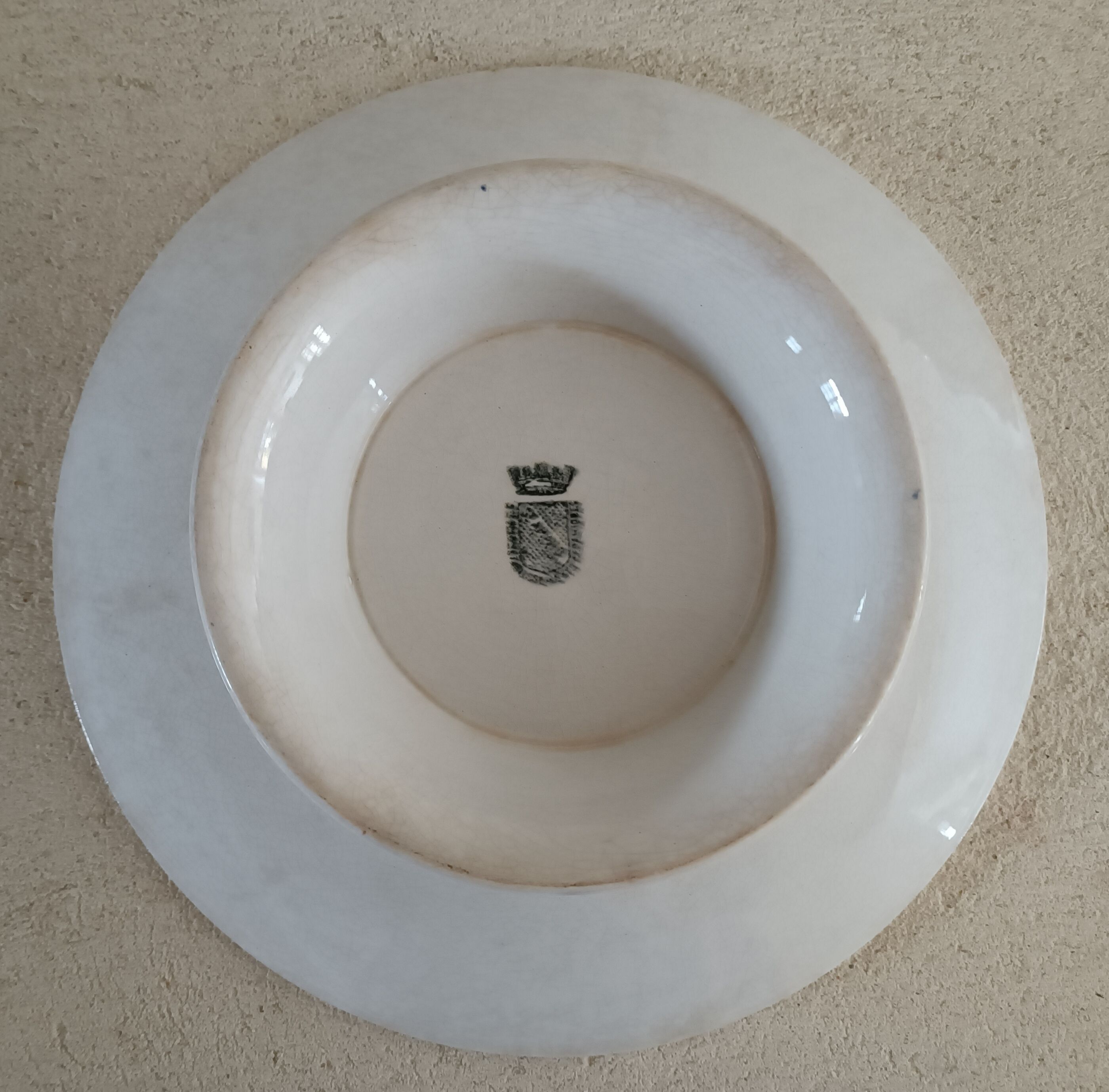 Compotier in iron earth Saint-Amand