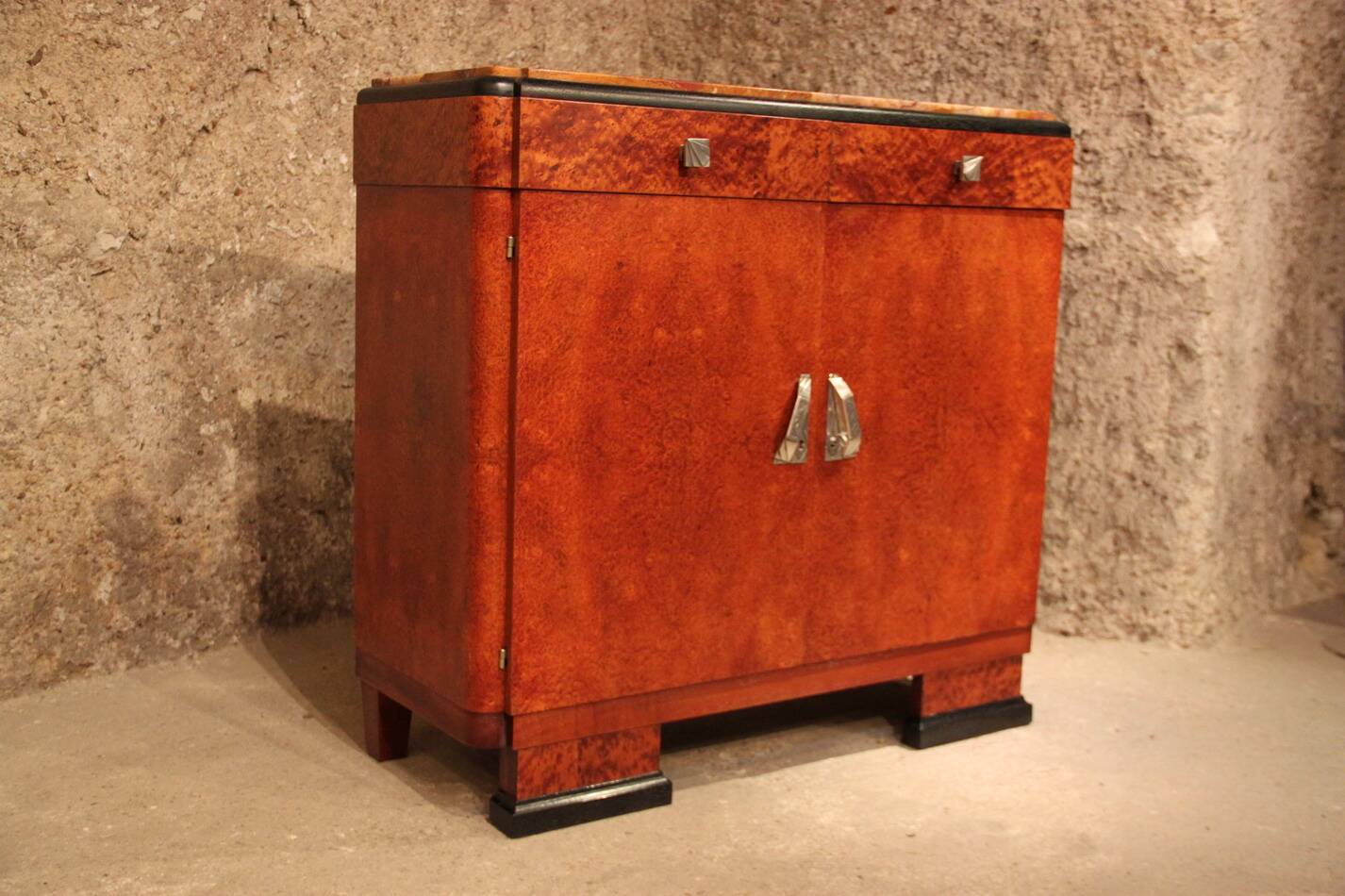 Art Deco sideboard in amboyna burl