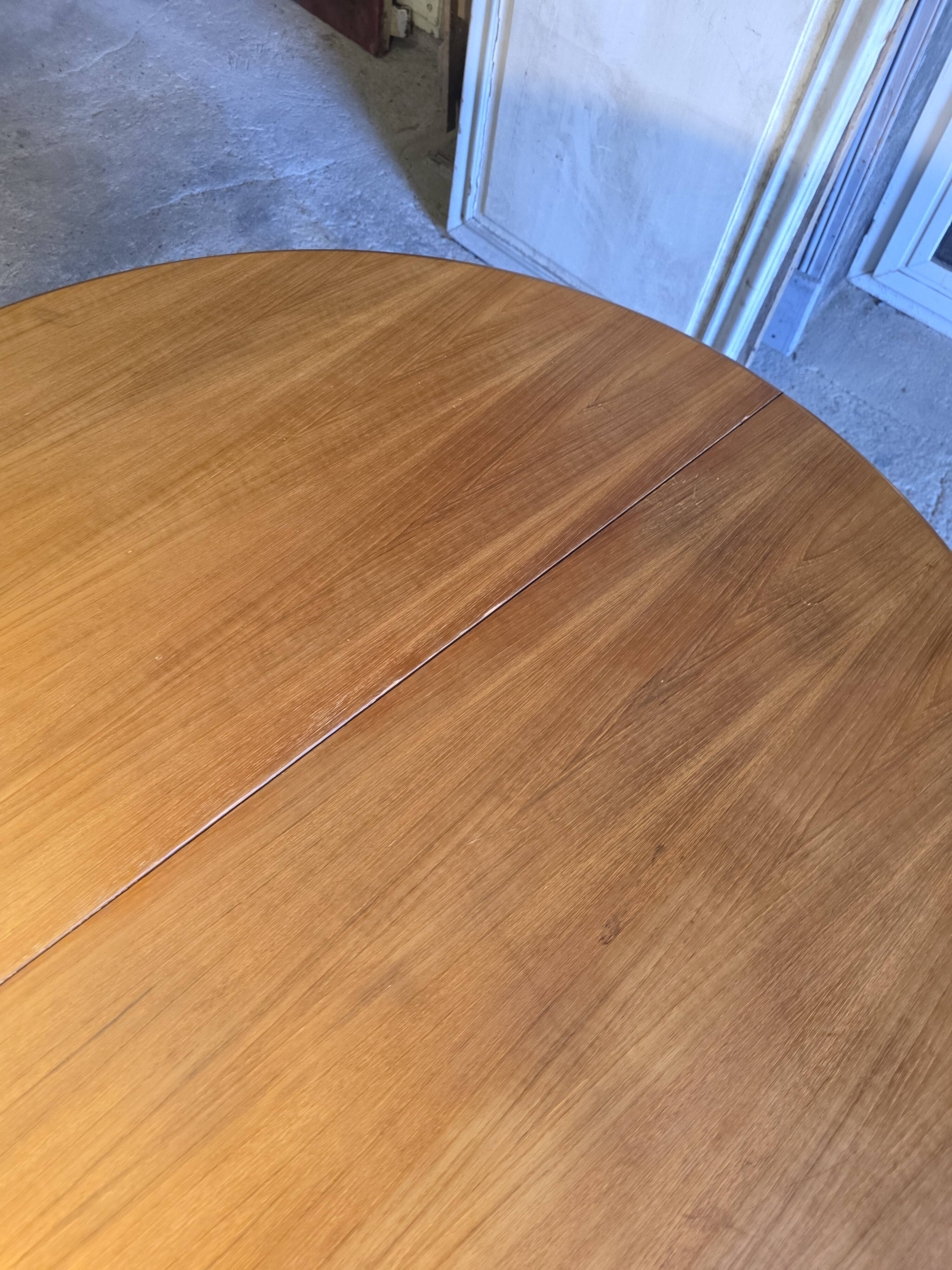Table extensible Baumann en teck des années 60, (2 rallonges)