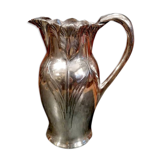 Gallia pitcher with tulips