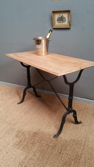 Table bistrot dessus orme