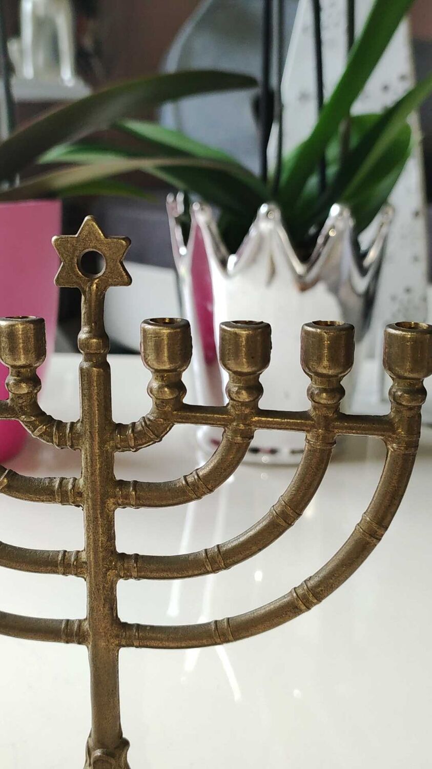 Ancient Menorah of Jerusalem/Jewish Candlestick with 7 tripod branches. Star David. In gilded bronze