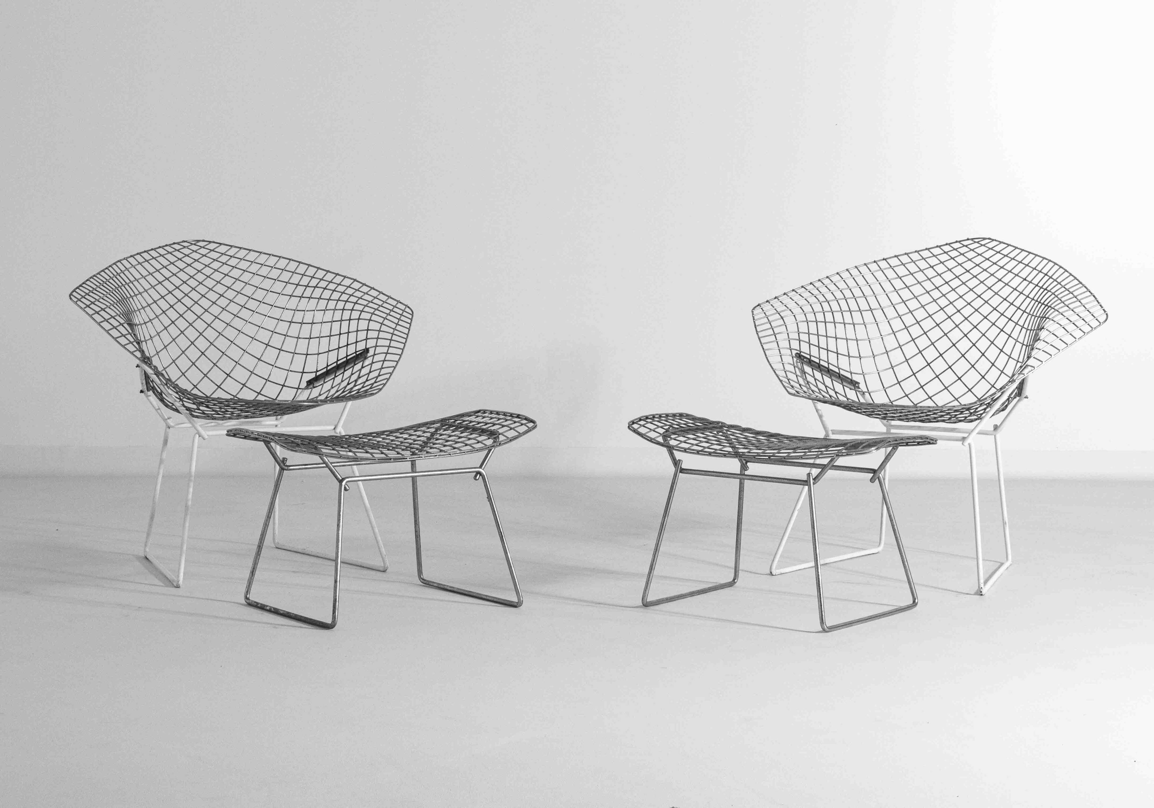 Rare Bertoia diamond chairs with ottoman for Knoll International, 1970s