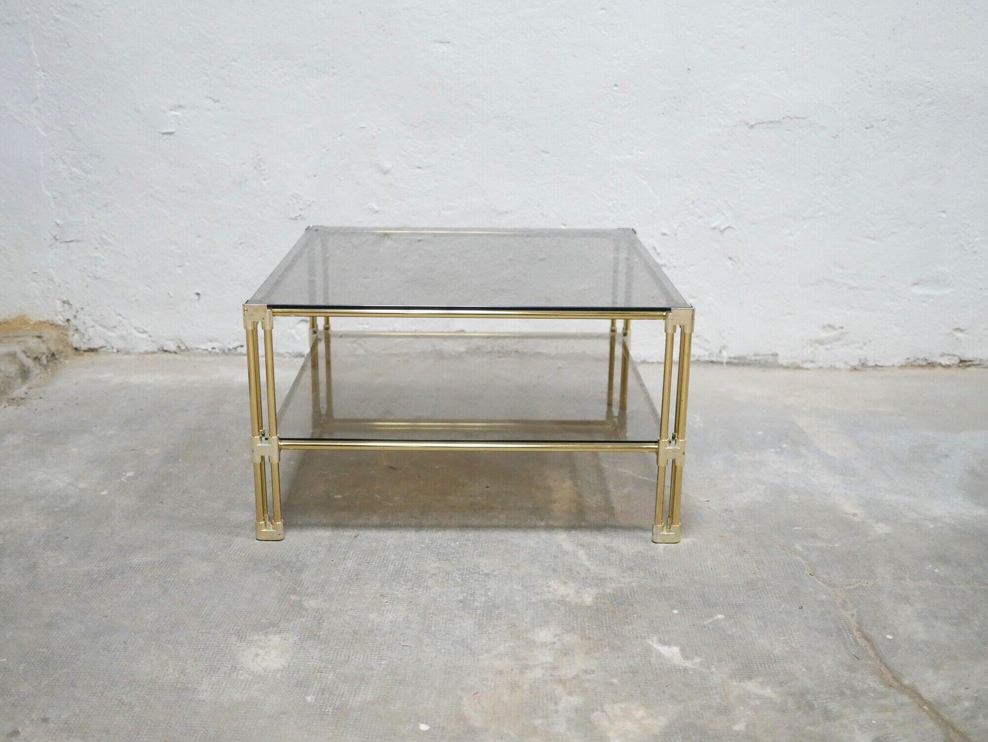 Table basse vintage en verre et laiton éditée par Roche Bobois