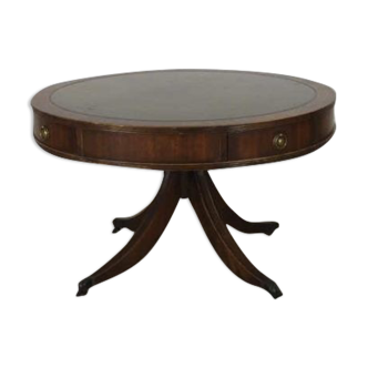 Round coffee table