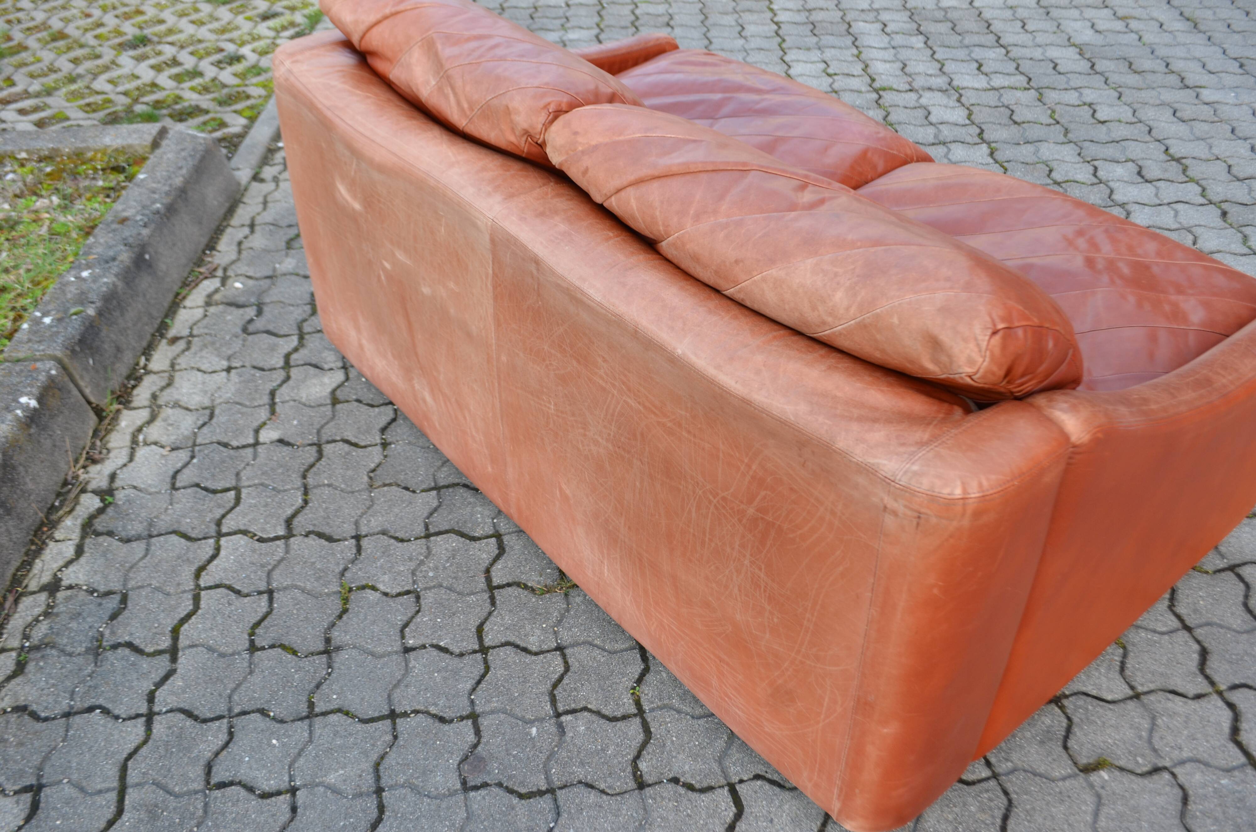 2 Seater Vintage Rolf Benz Sofa oxred leather