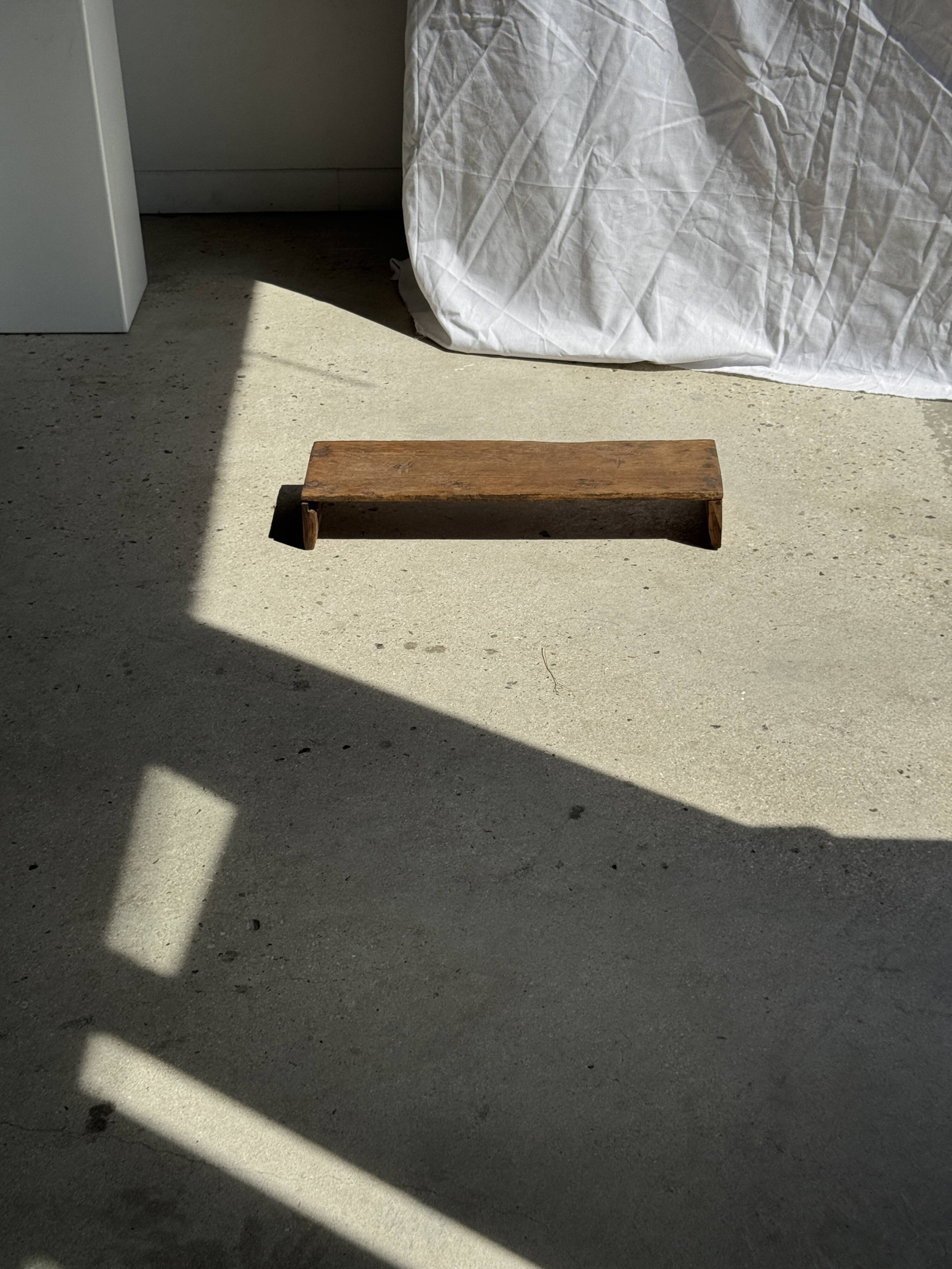 Petit banc en teck ancien bas indonésien ancien H10 L62 l14