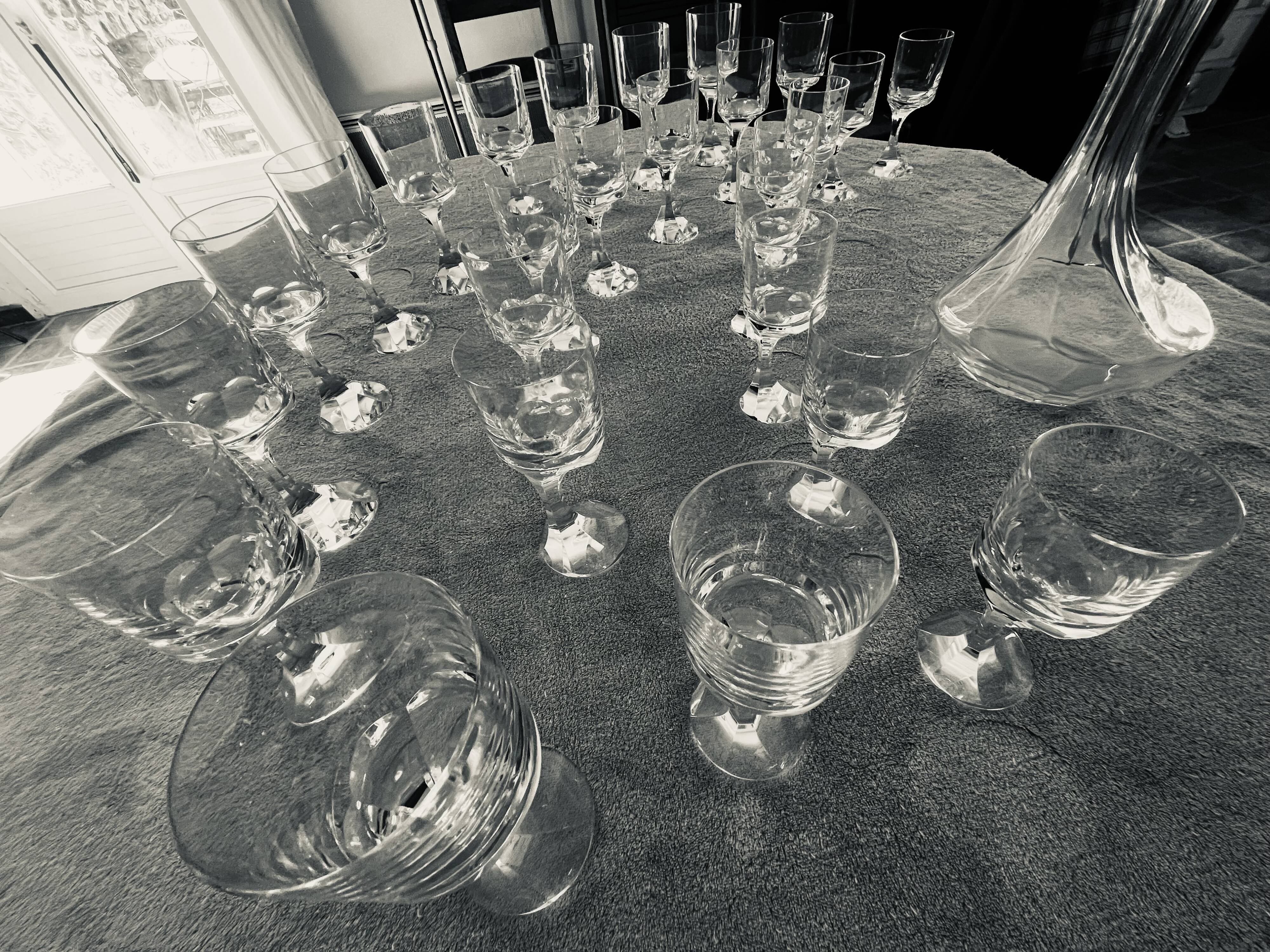 Service Baccarat Narcisse (1972) : 28 verres et carafe