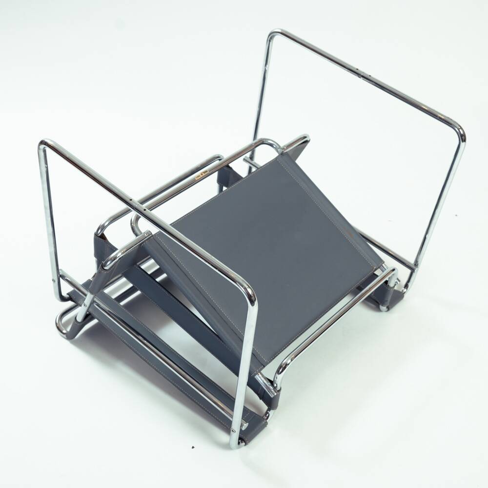 Wassily b3 lounge chair in grey by Marcel Breuer