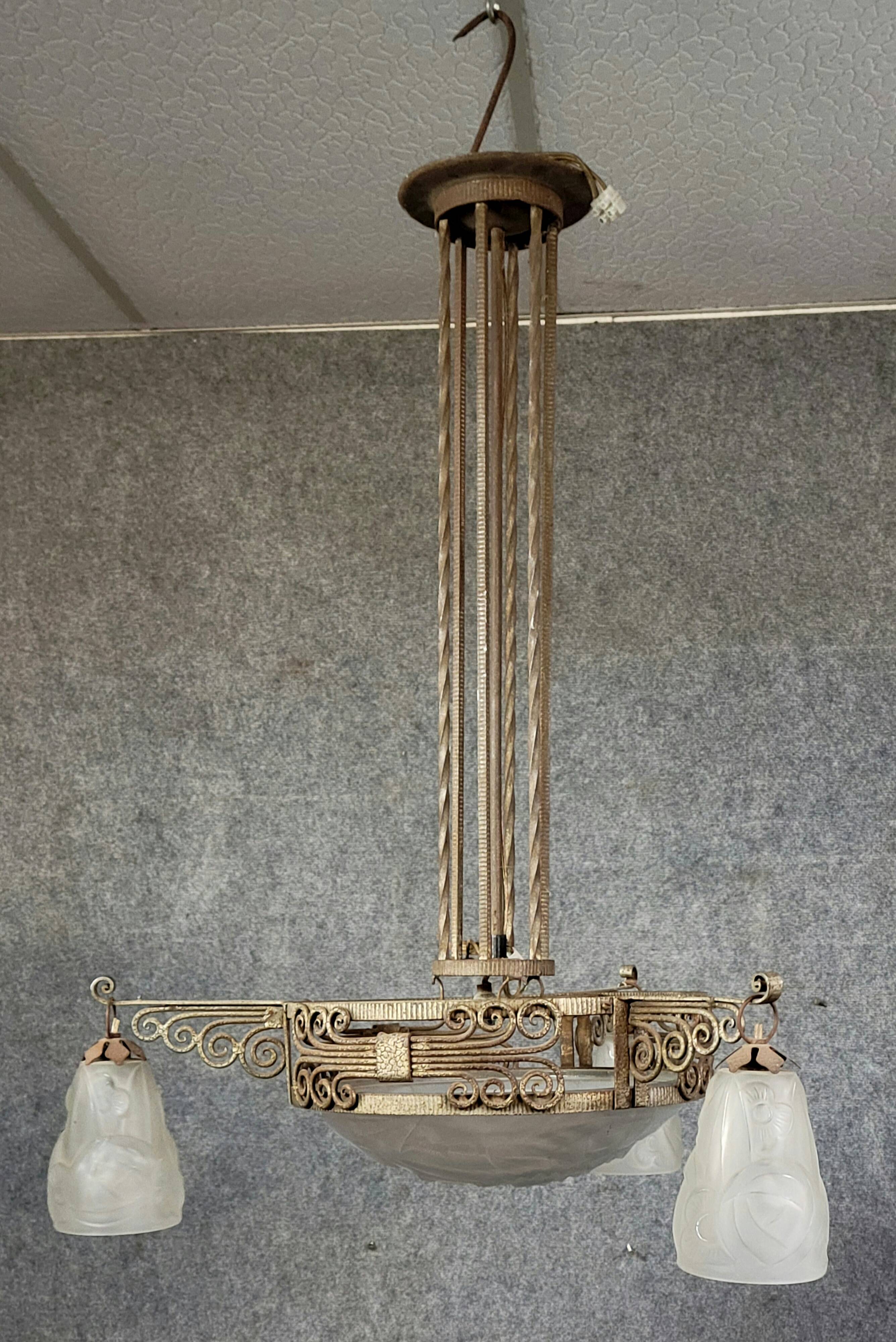 Large Art Deco chandelier, made of finely wrought wrought iron.