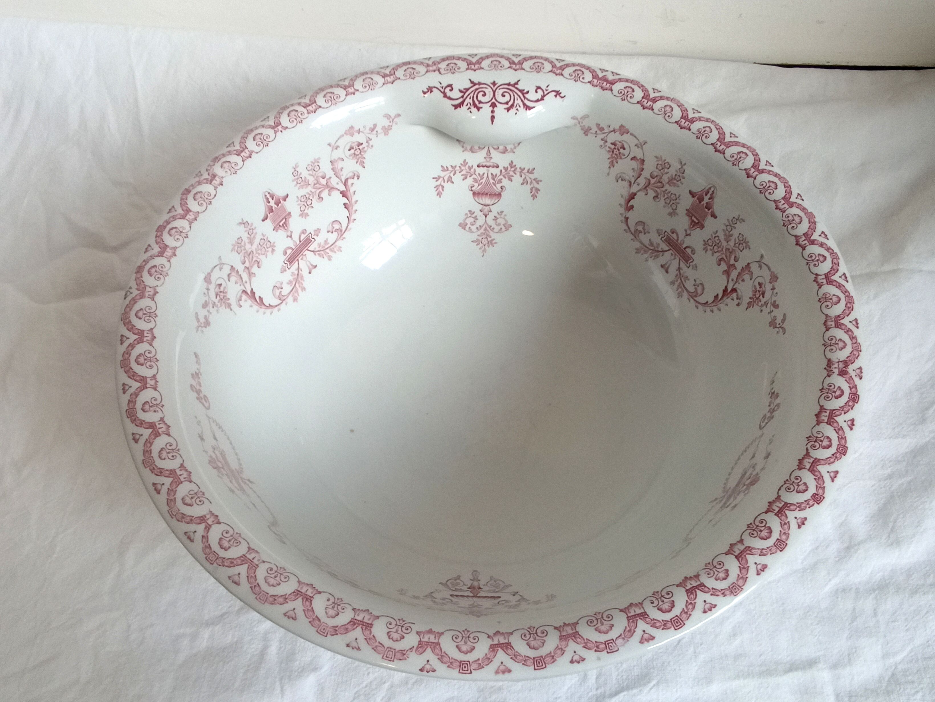 Porcher antique porcelain tilting basin