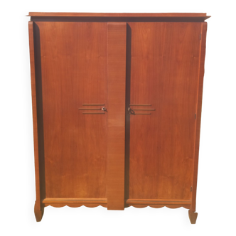 Armoire en bois massif