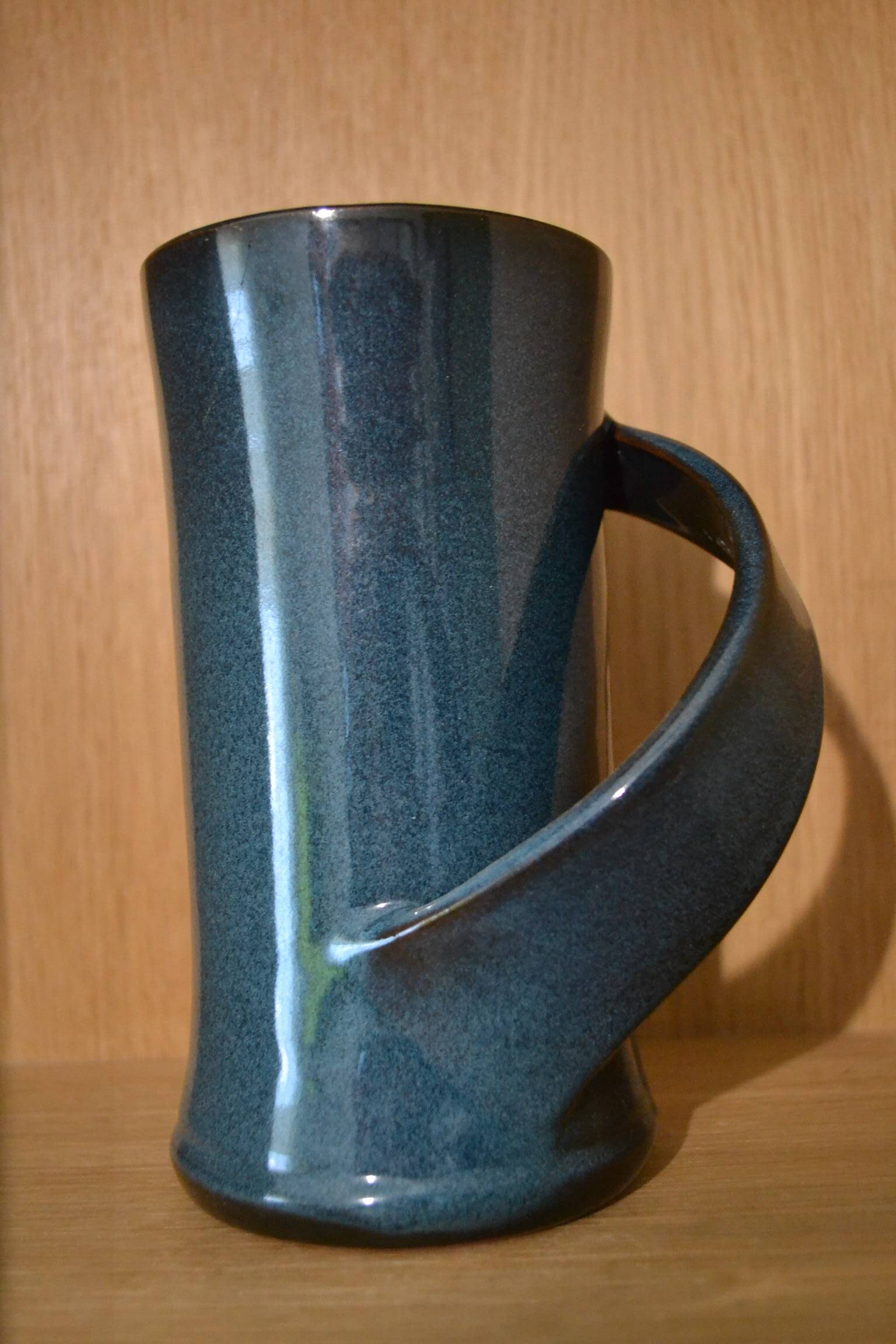 Pichet artisanal bleu