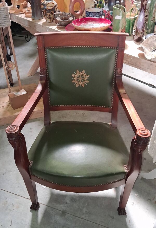Fauteuil de bureau de style Empire en acajou et cuir, accotoirs à caryatides
