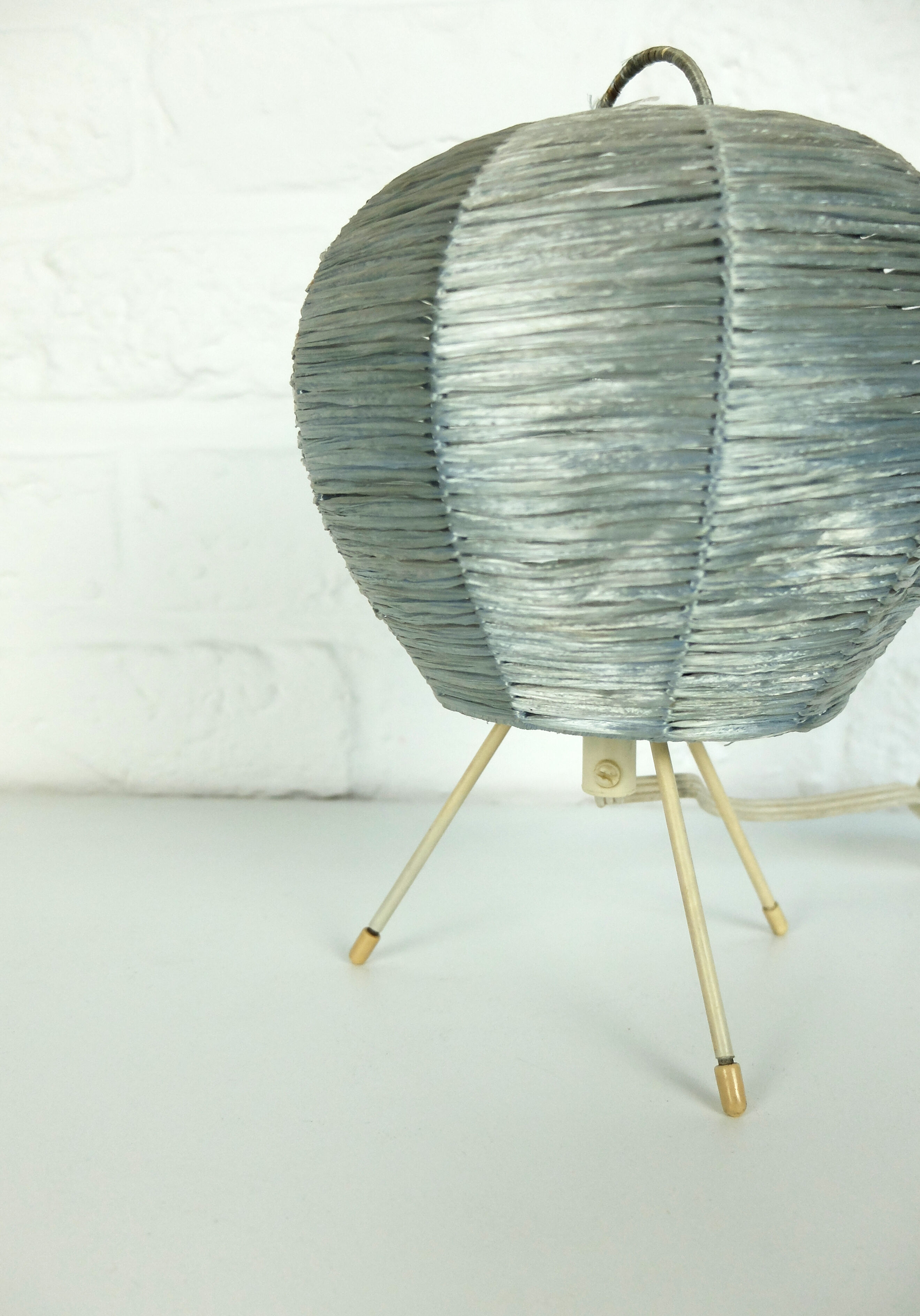 Mid-century tripod bedside lamp, raffia, Italy, 1950s