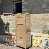 Armoire bonnetière parisienne