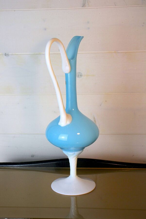 Vase en verre italien, fait main, region de Florence, Italie 1970's