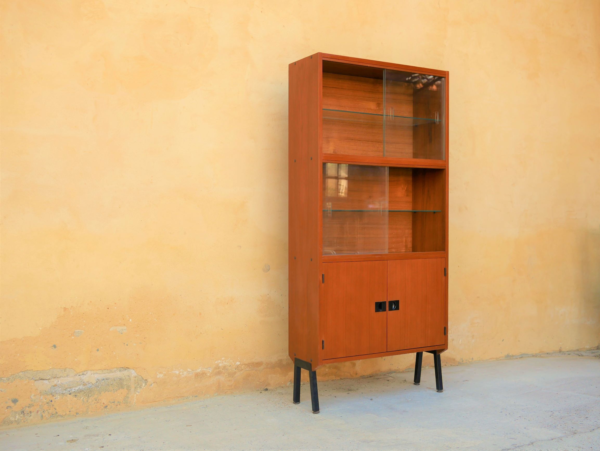 Library showcase by René-Jean Caillette for Charron editions