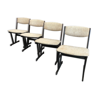 Suite de 4 chaises scandinaves