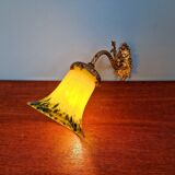 Wall sconce in gilded bronze and yellow/blue speckled glass