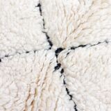 Beni Ouarain Moroccan Berber carpet with diamonds engraved in the weft 2.18x1.21m