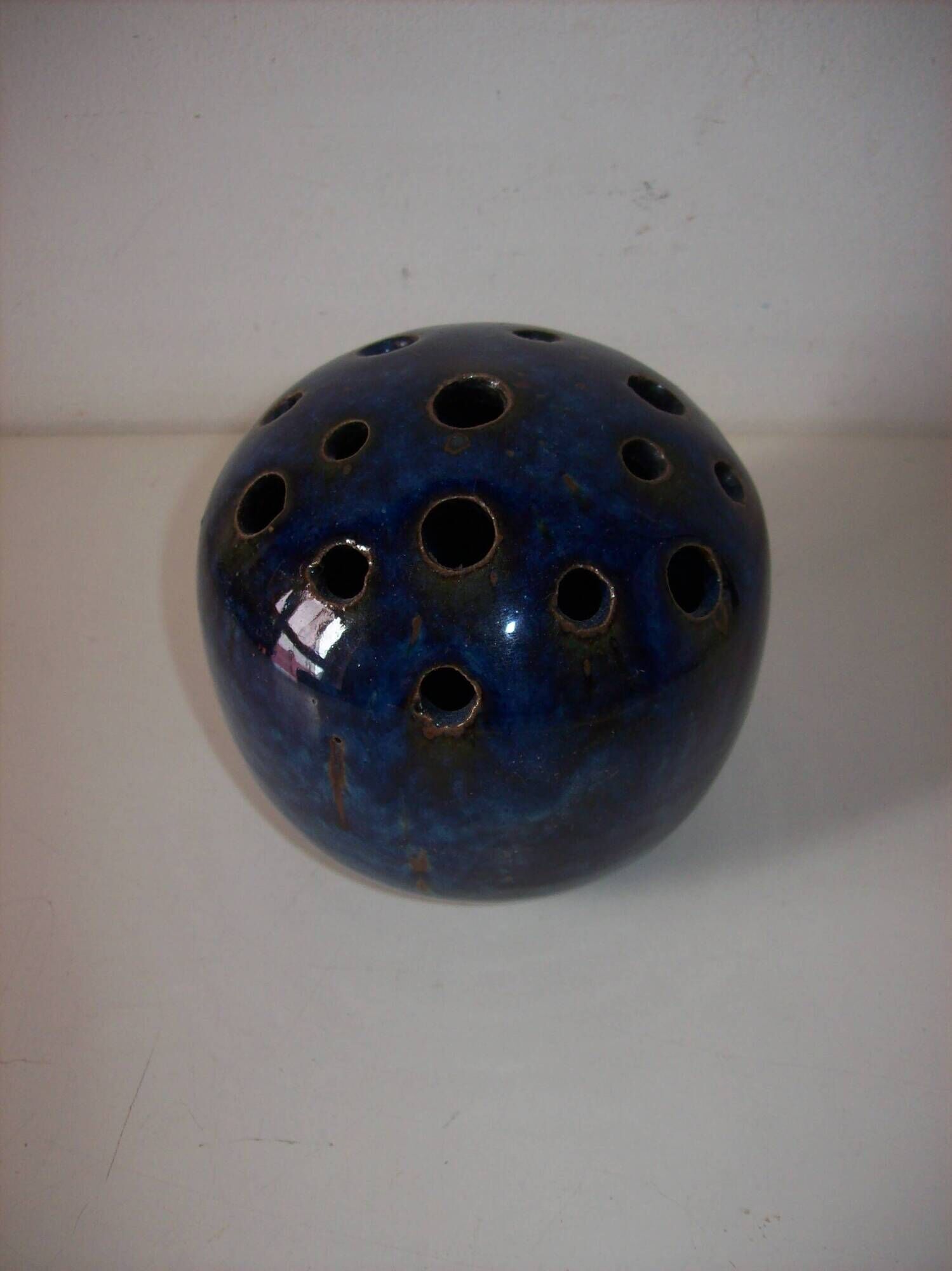 Ceramic blue flower pick