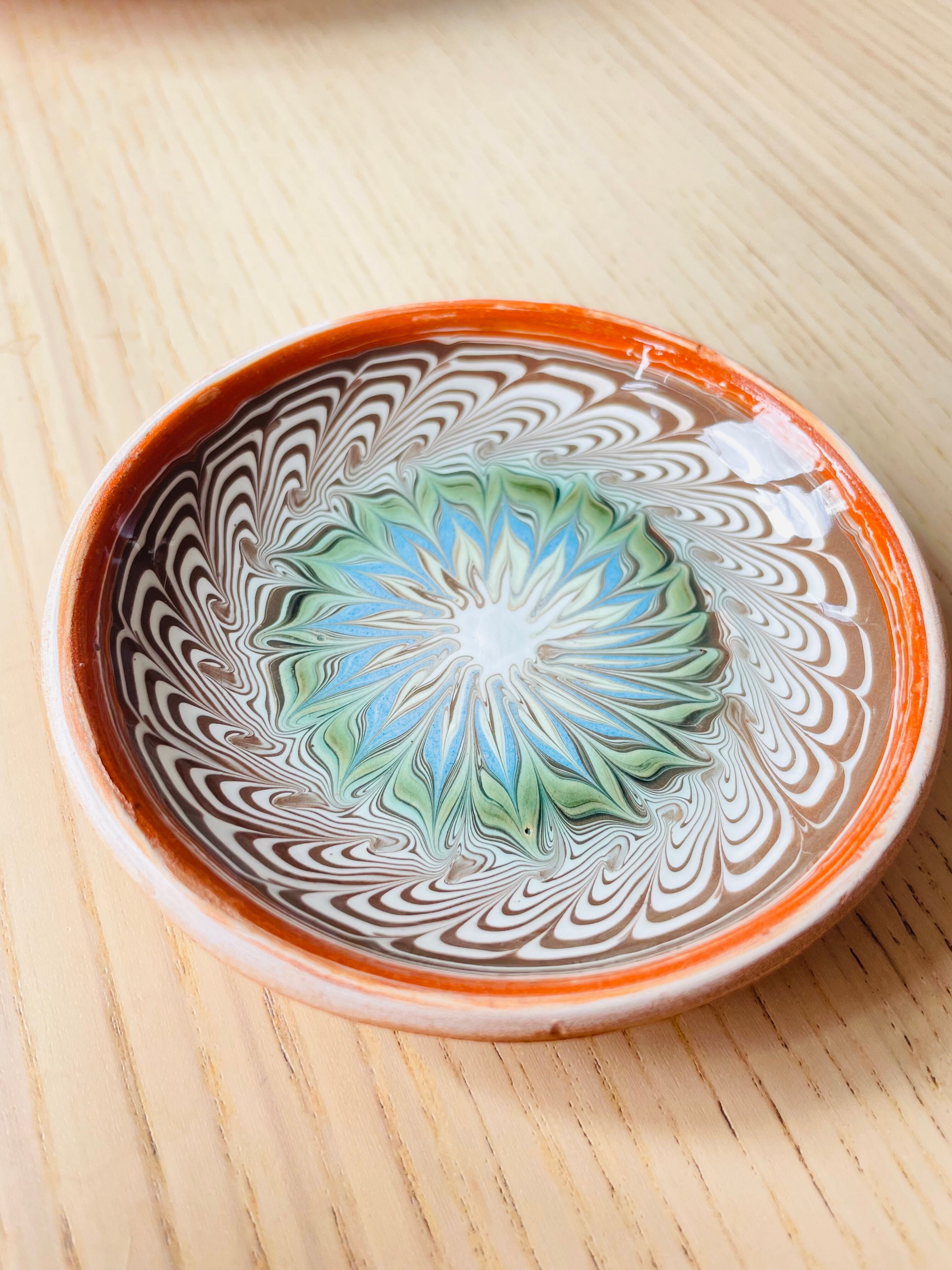 Romanian handicraft ceramic plate