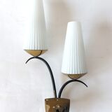 Applique en métal noir et laiton doré 1960 à deux lumières.