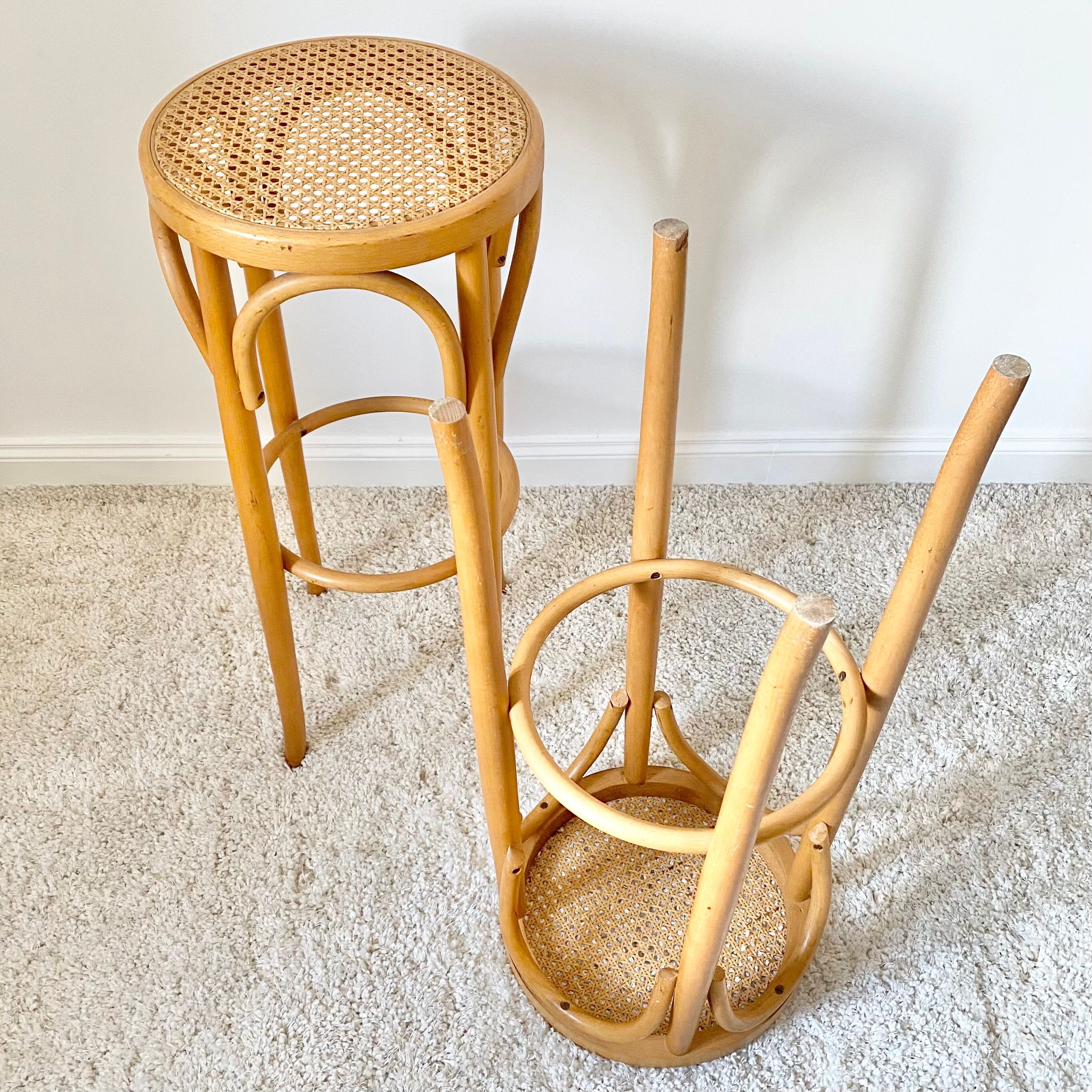 Tabouret de bar haut en rotin vintage