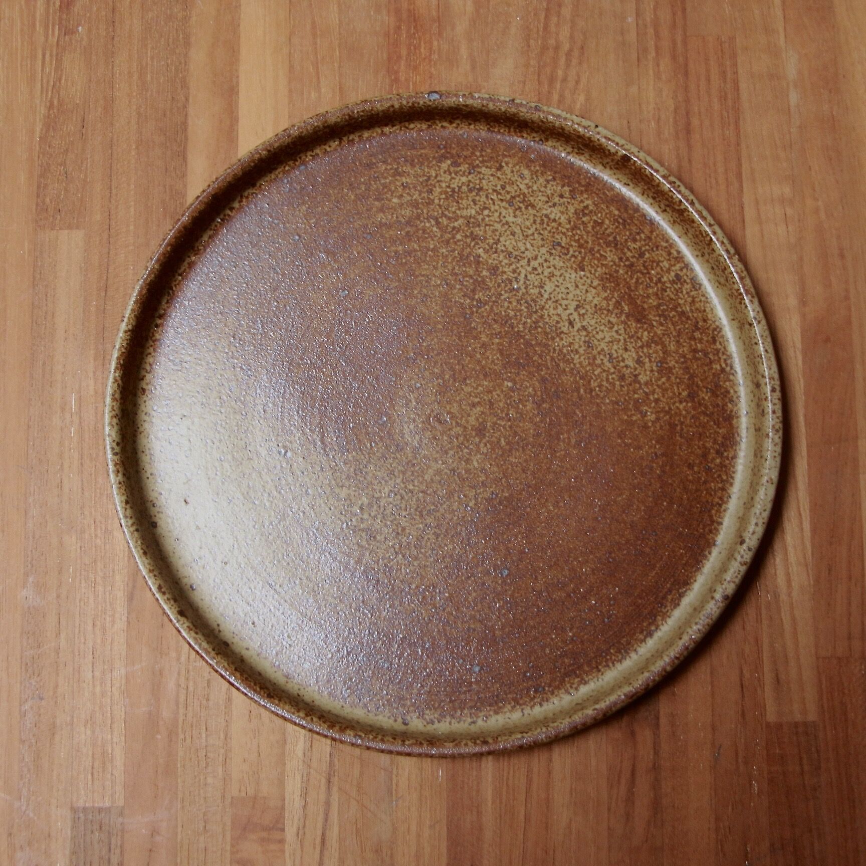 Plate sandstone top