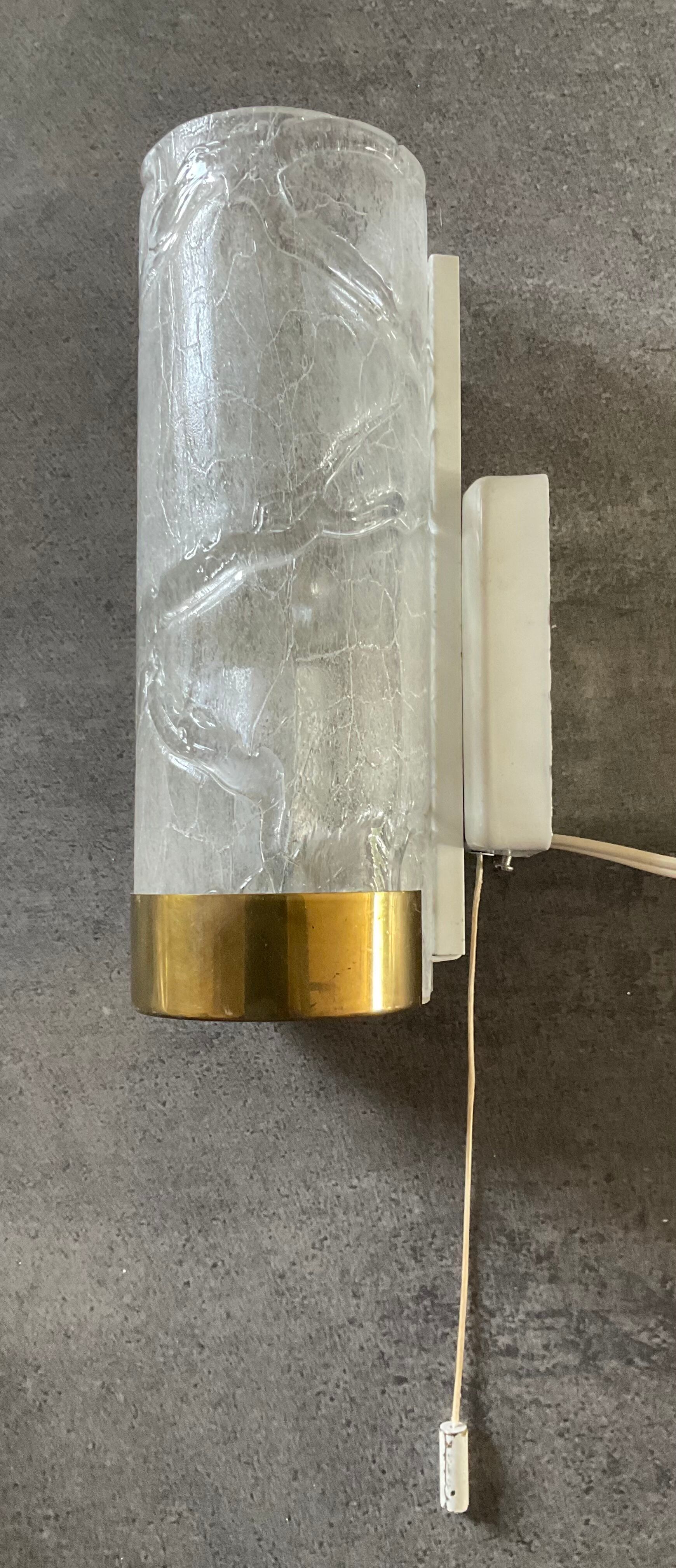 Vintage wall lamp in glass and brass 70s