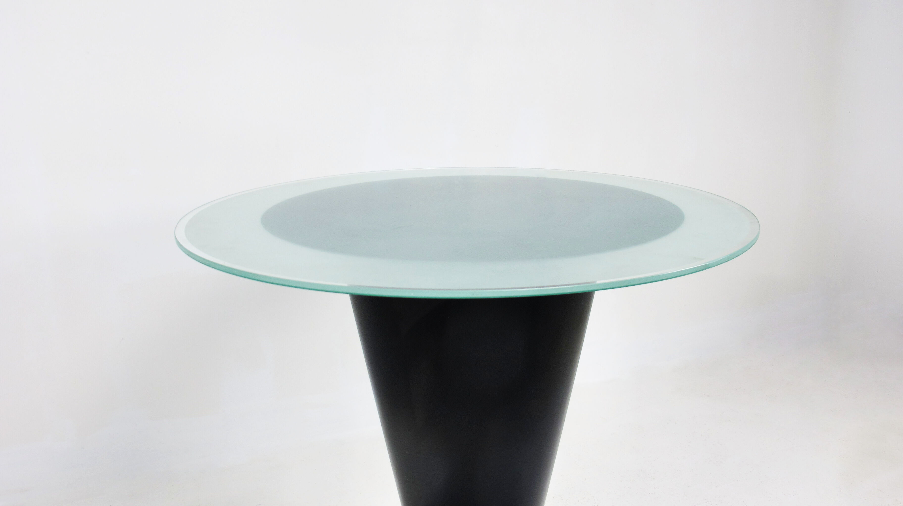 Side table, Guerdon, Joe d'Urso