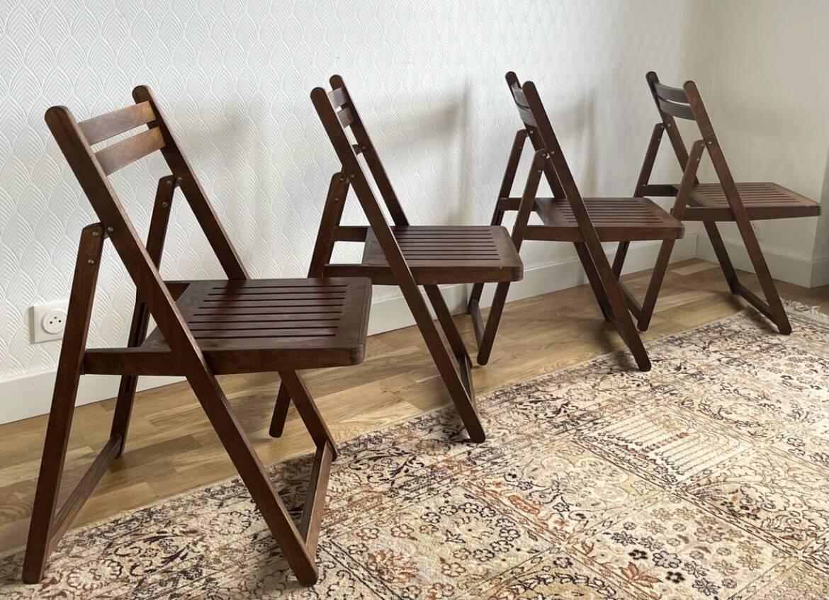 4 folding chairs from the 1960s
