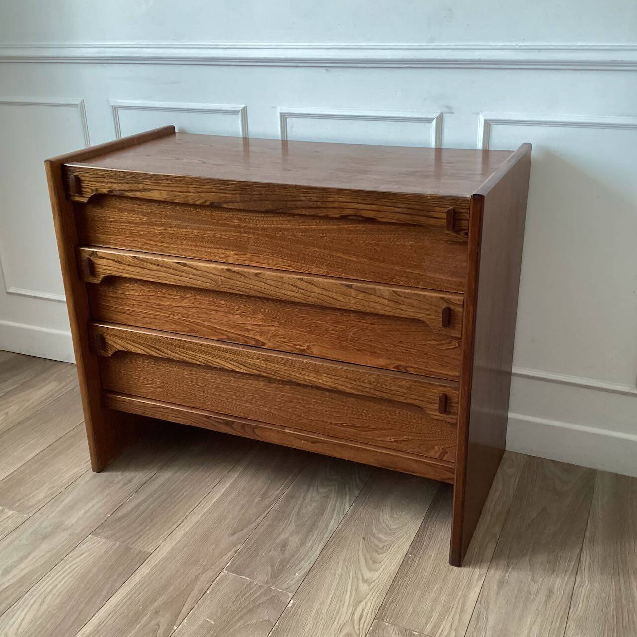 80s wooden chest of drawers