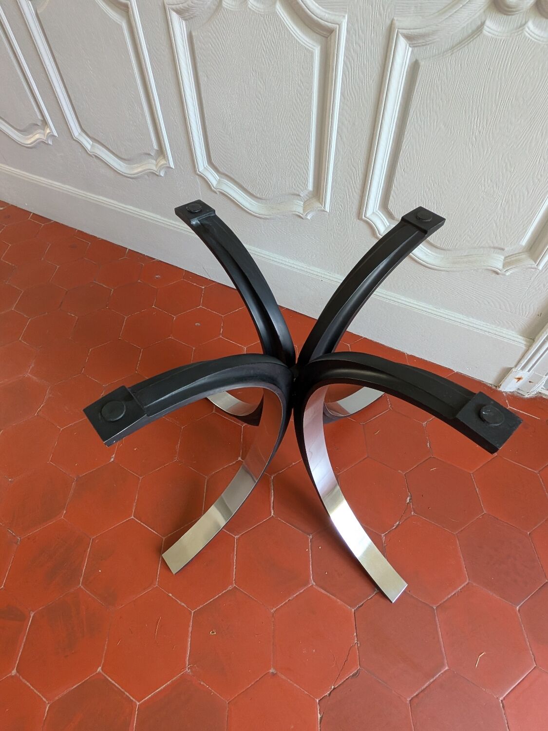 Dining table Osvaldo Borsani Tecno 1970s