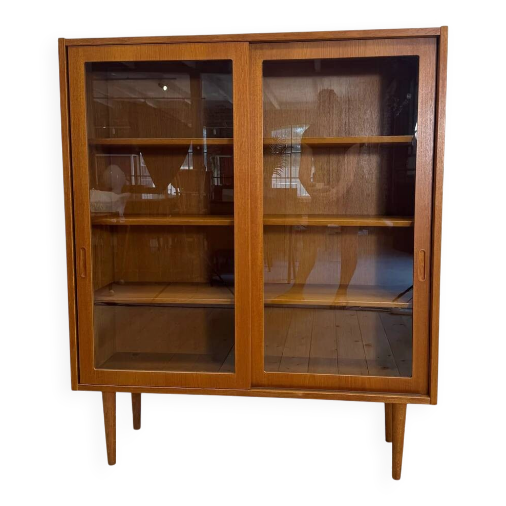 Meuble en teck avec portes coulissantes en verre, Danemark 1960