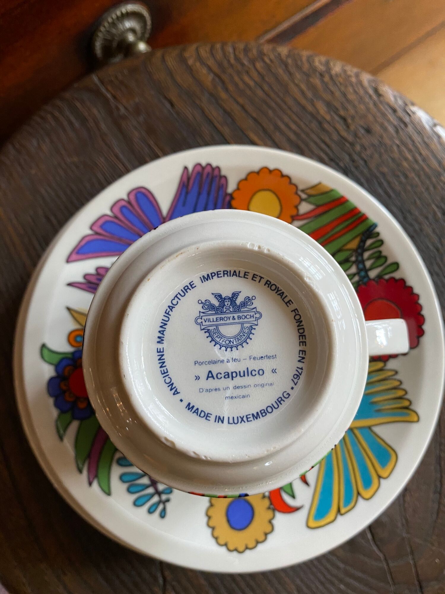 Set of 8 tea cup and saucer by Villeroy and Boch “Acapulco”