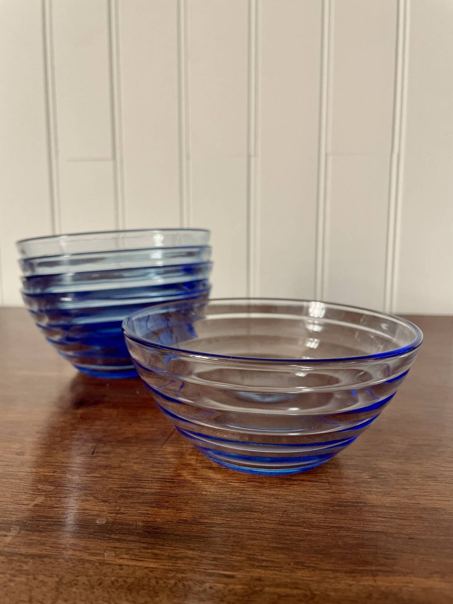 Lot 5 bols en verre bleu Bormioli Rocco