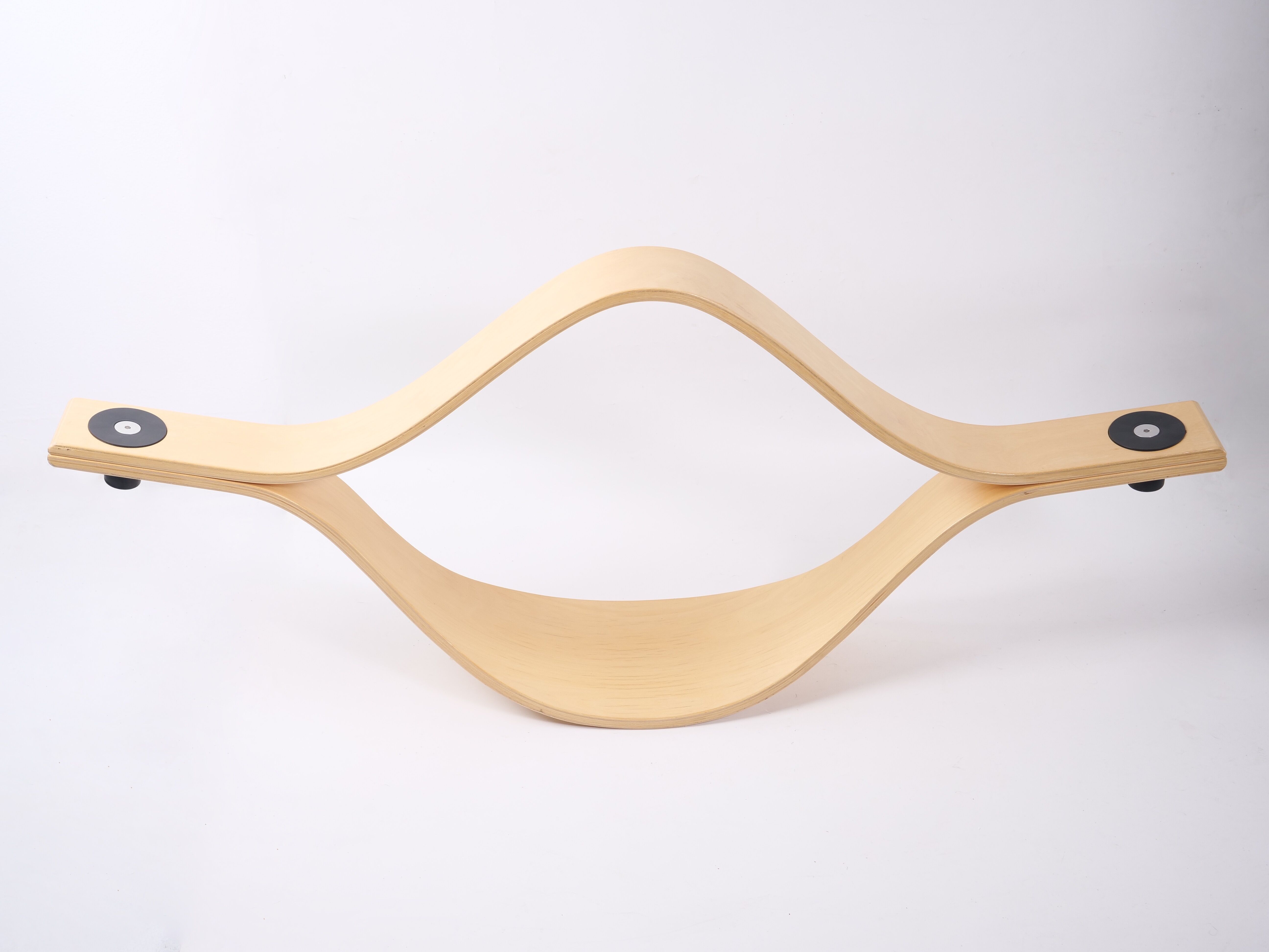 Collector rocker swing