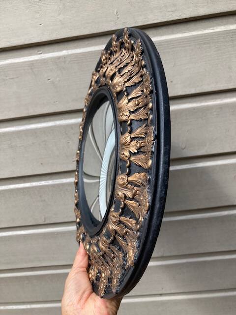 Witch's mirror or convex mirror