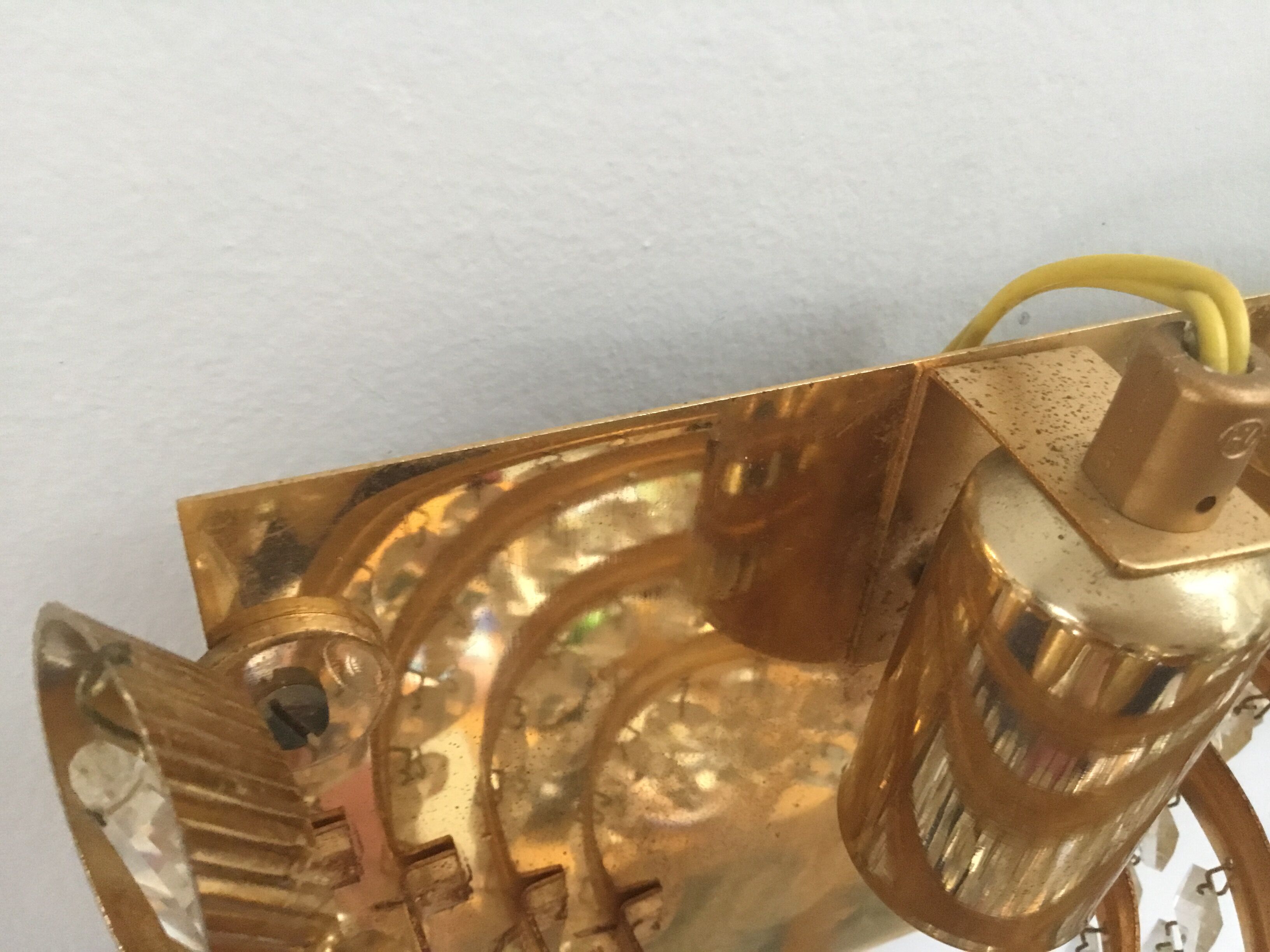 Paire d’appliques laiton et cristal