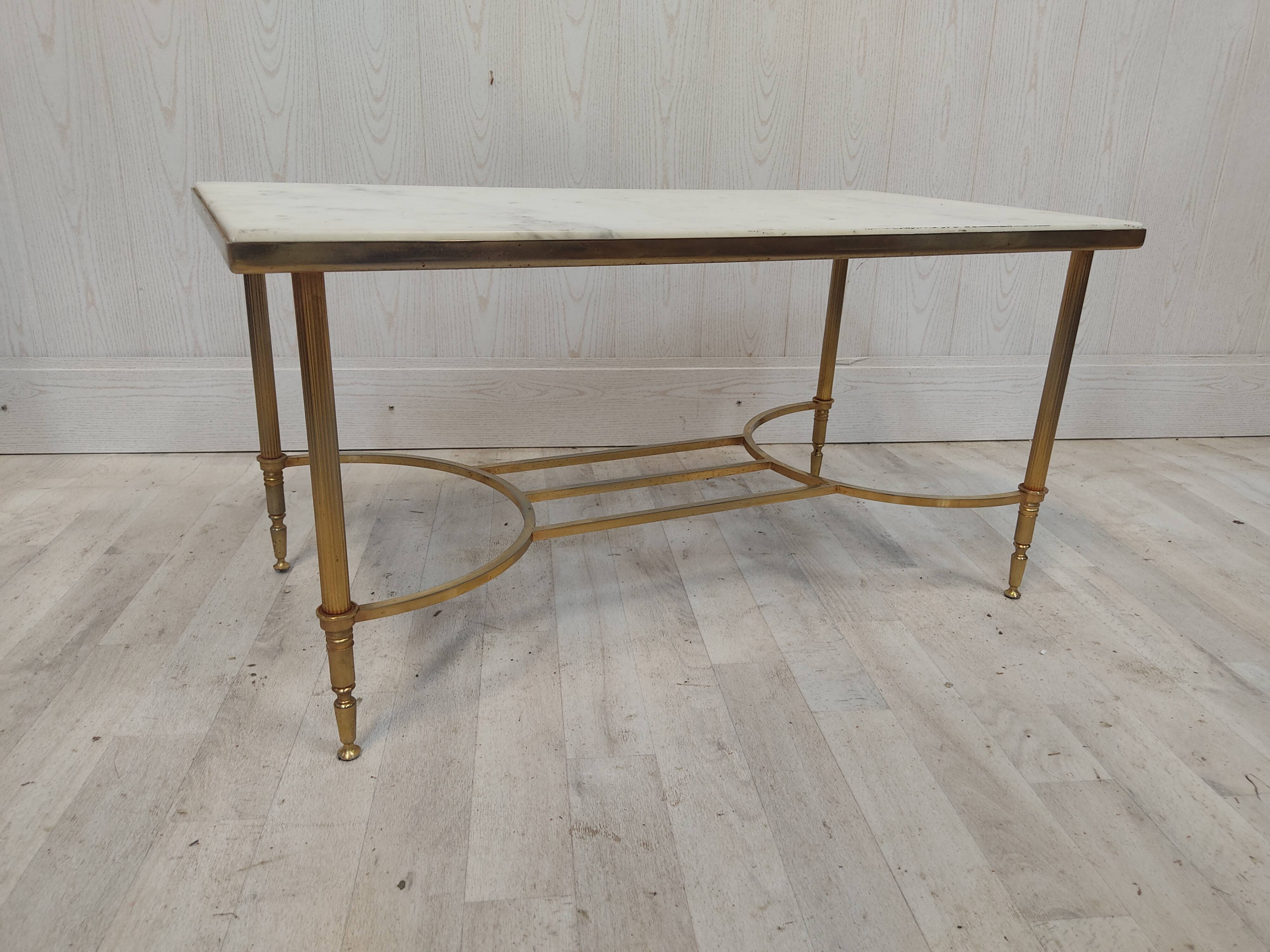 Table basse marbre blanc et métal doré