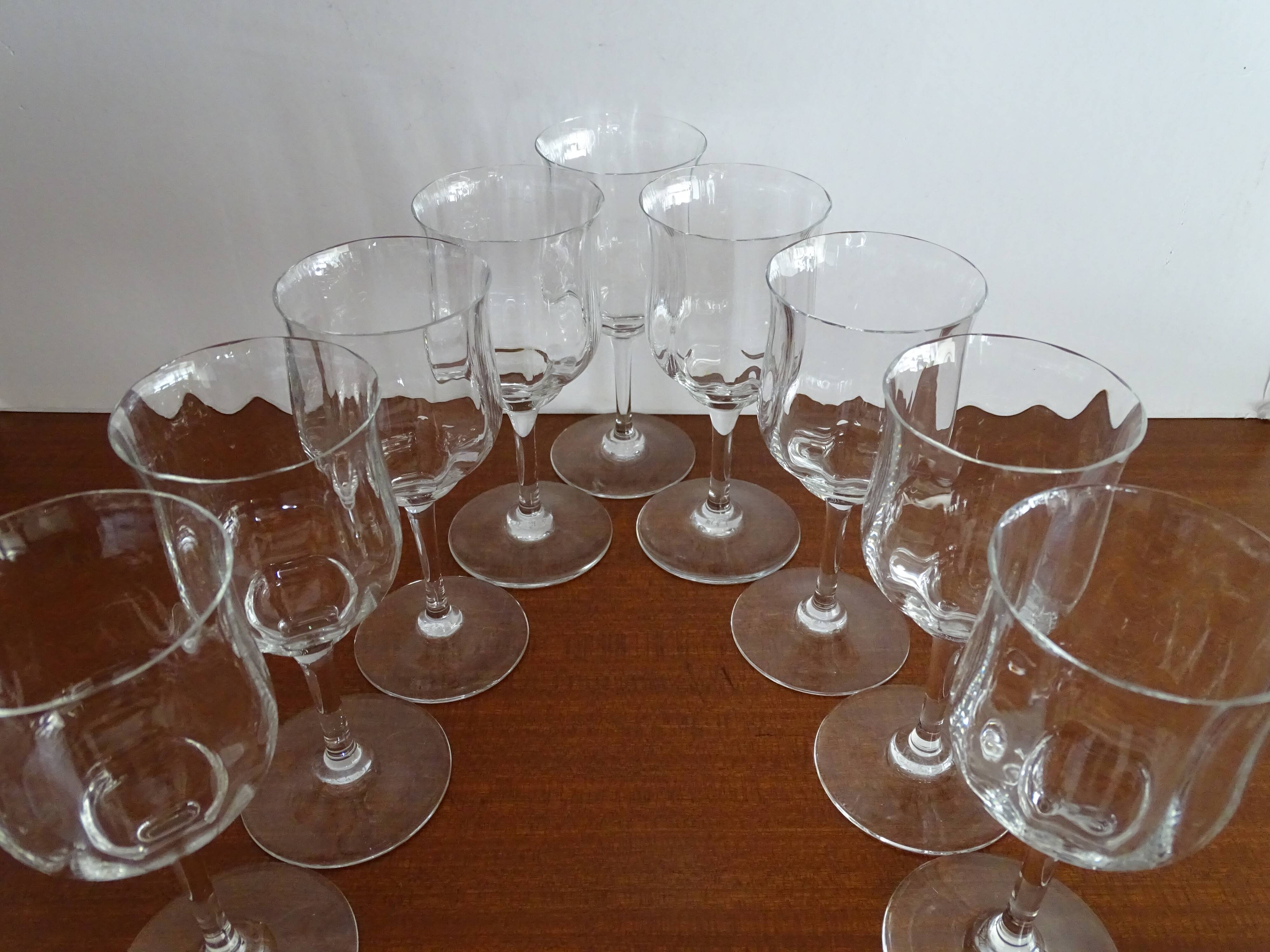 9 Baccarat crystal red wine glasses, Capri model, signed - 15 cm