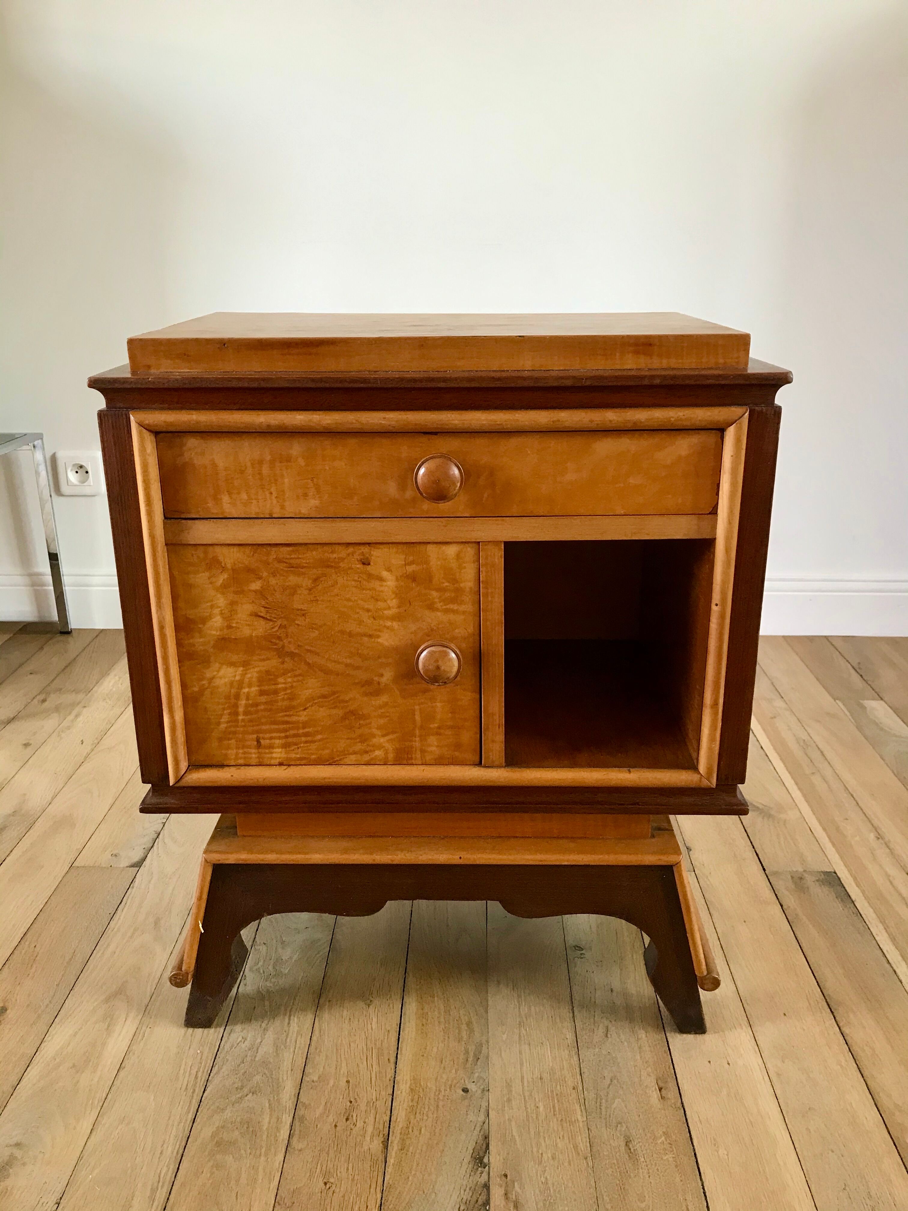 Bedside table in orm magnifying glass art deco 30s