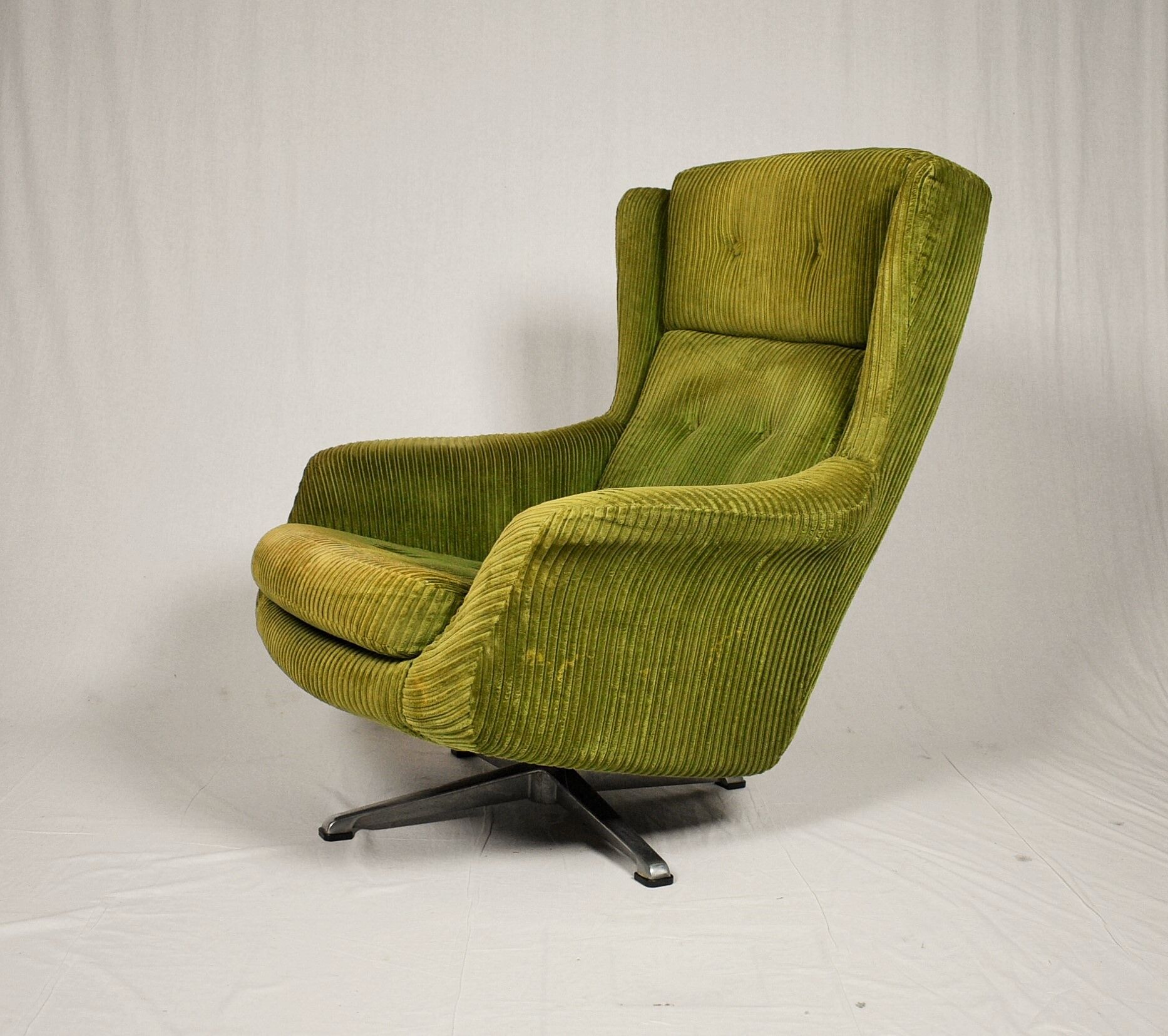 Design Scandinavian Leather rocking chair by Peem, 1970´s.