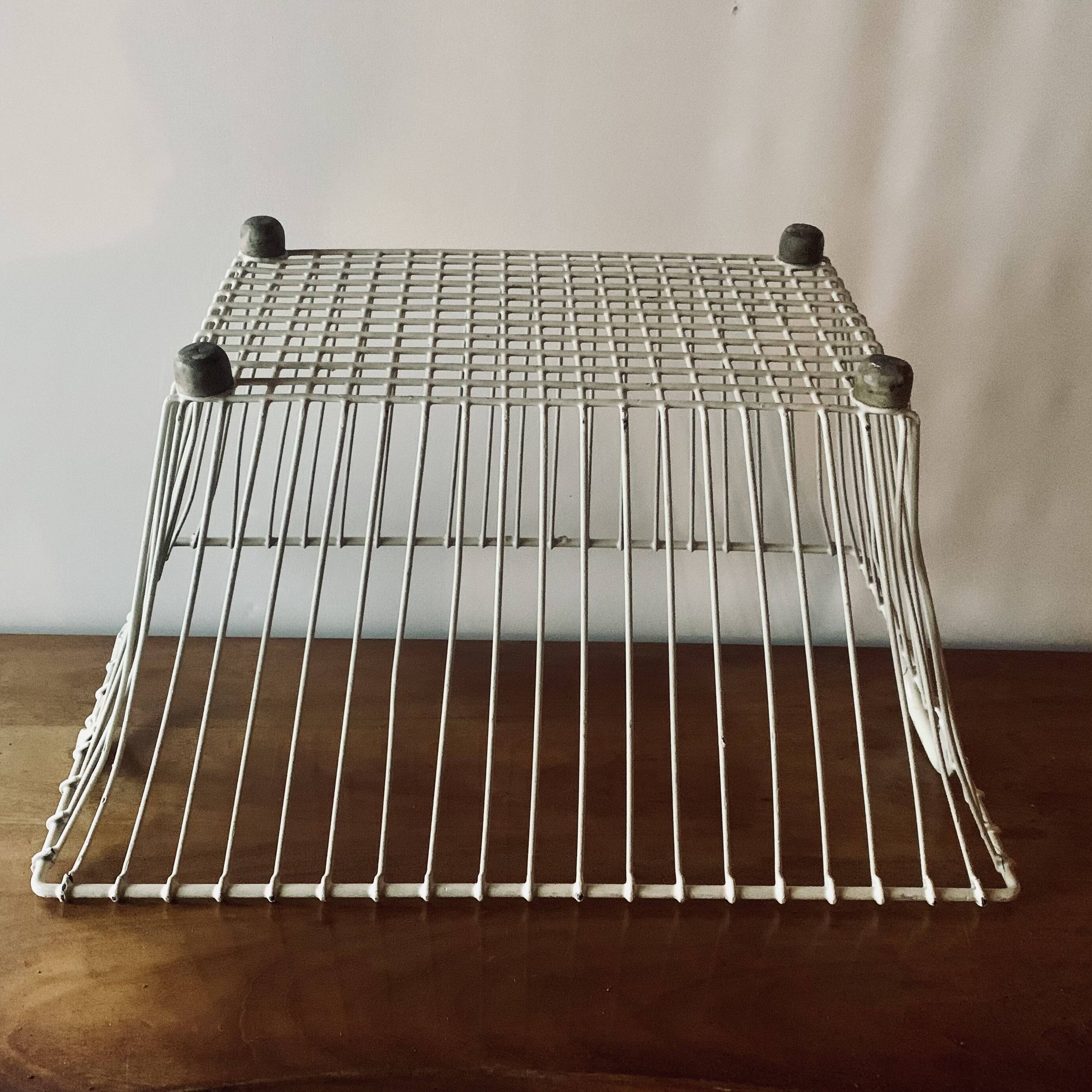 Old large metal basket/basket - laundry basket