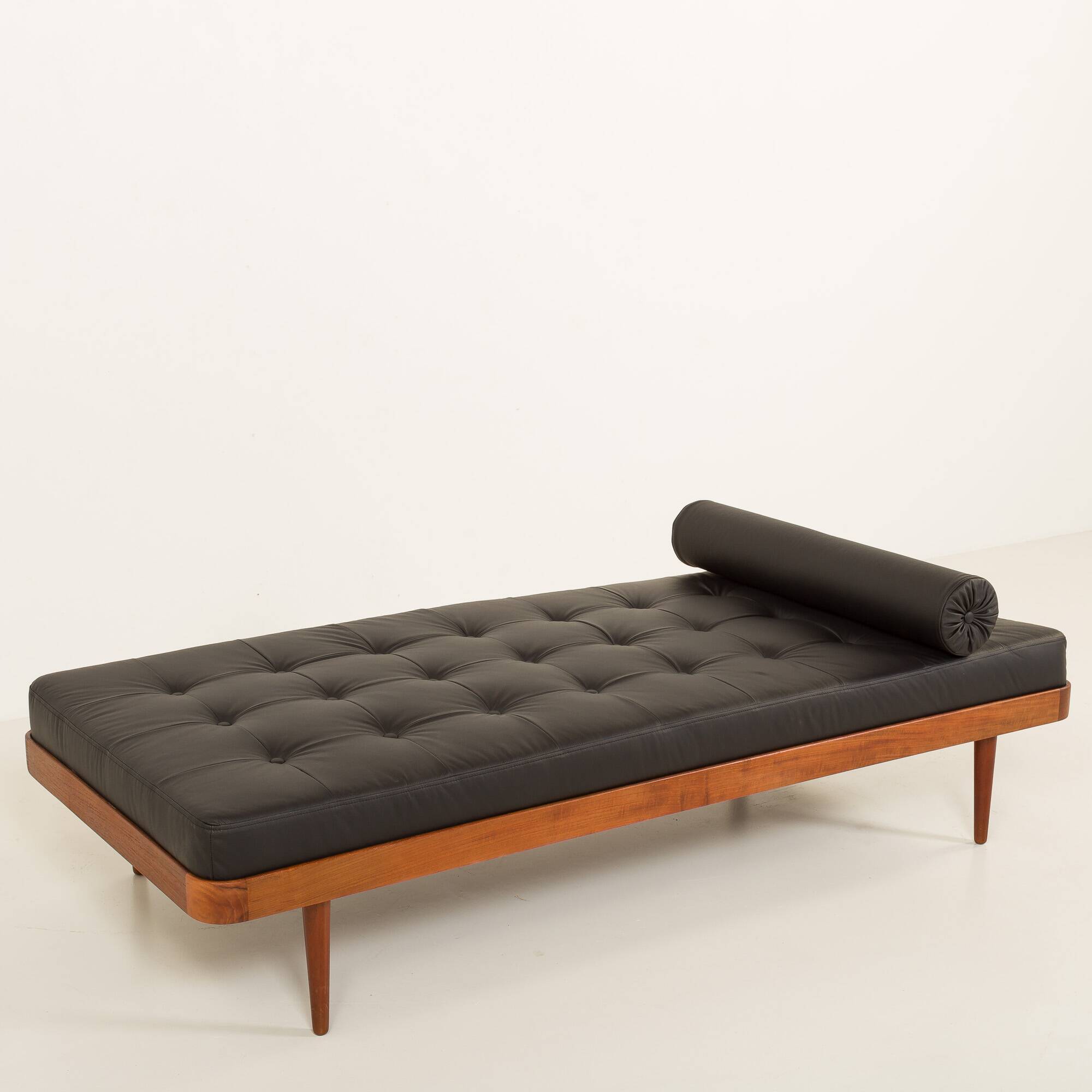Danish teak daybed in black leather in Hans Wegner style, 1960s