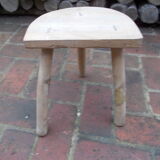 Tabouret tripode bois brut
